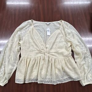 American Eagle Size XL Women's Cream cropped fit and flare blouse NWT